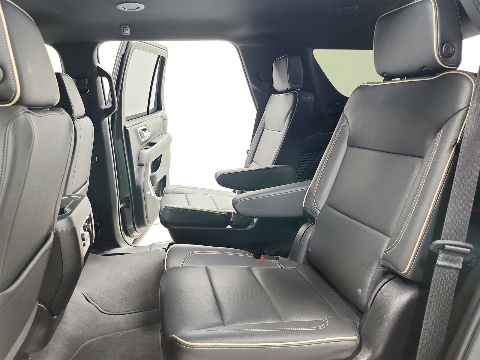 Used 2023 Chevrolet Tahoe Premier image 39