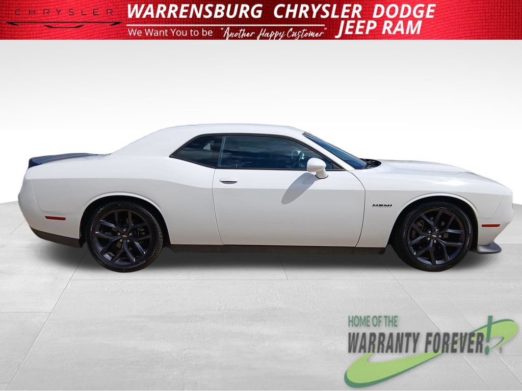 Used 2022 Dodge Challenger R/T w/ Blacktop Package RWD image 3