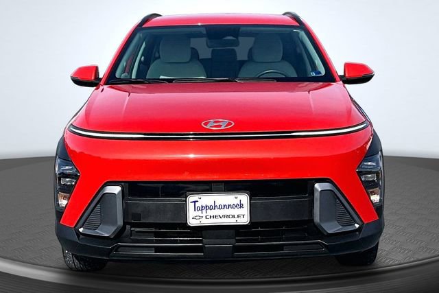 Used 2024 Hyundai Kona SEL image 2