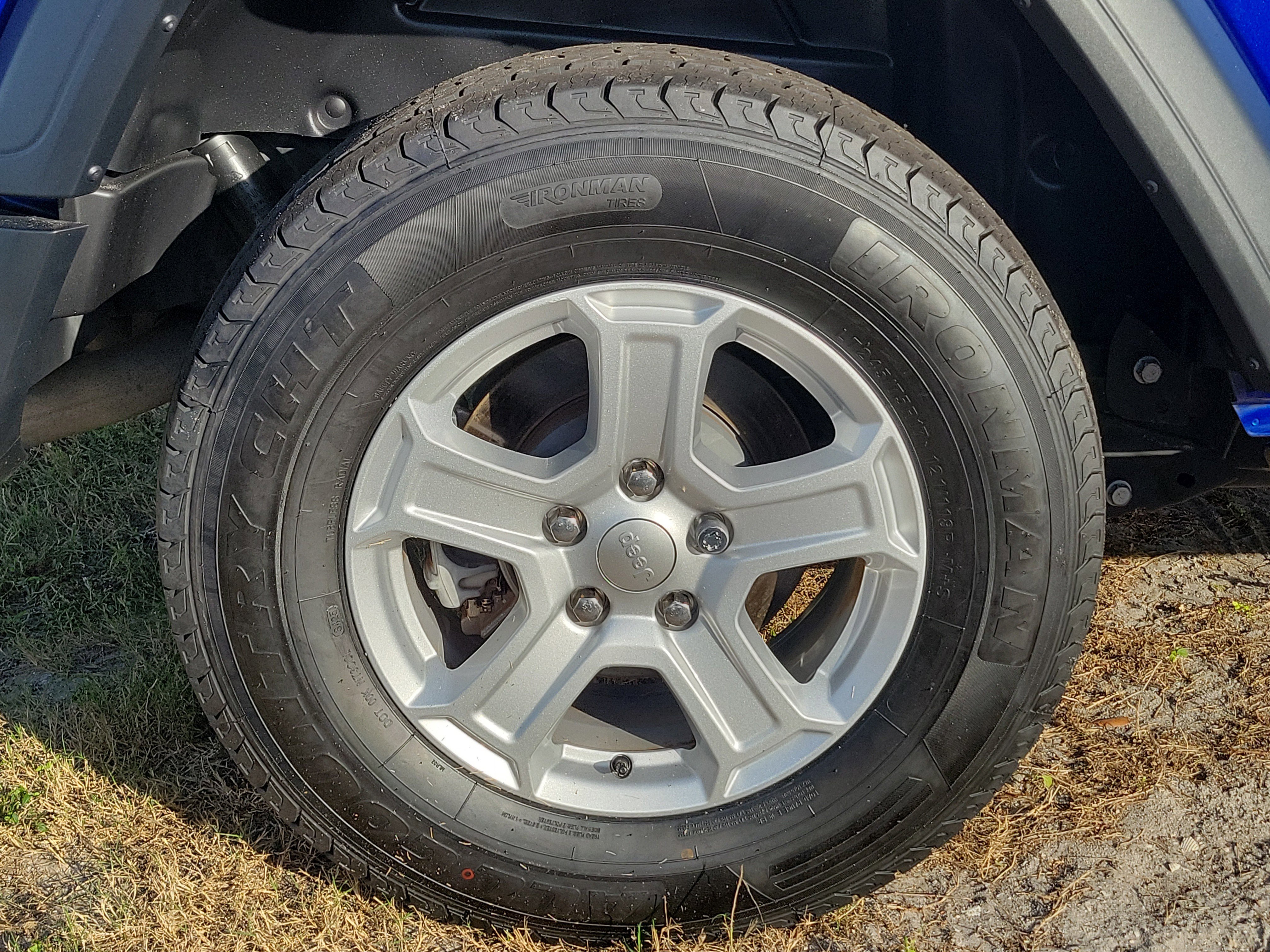 Used 2020 Jeep Wrangler Sport image 9