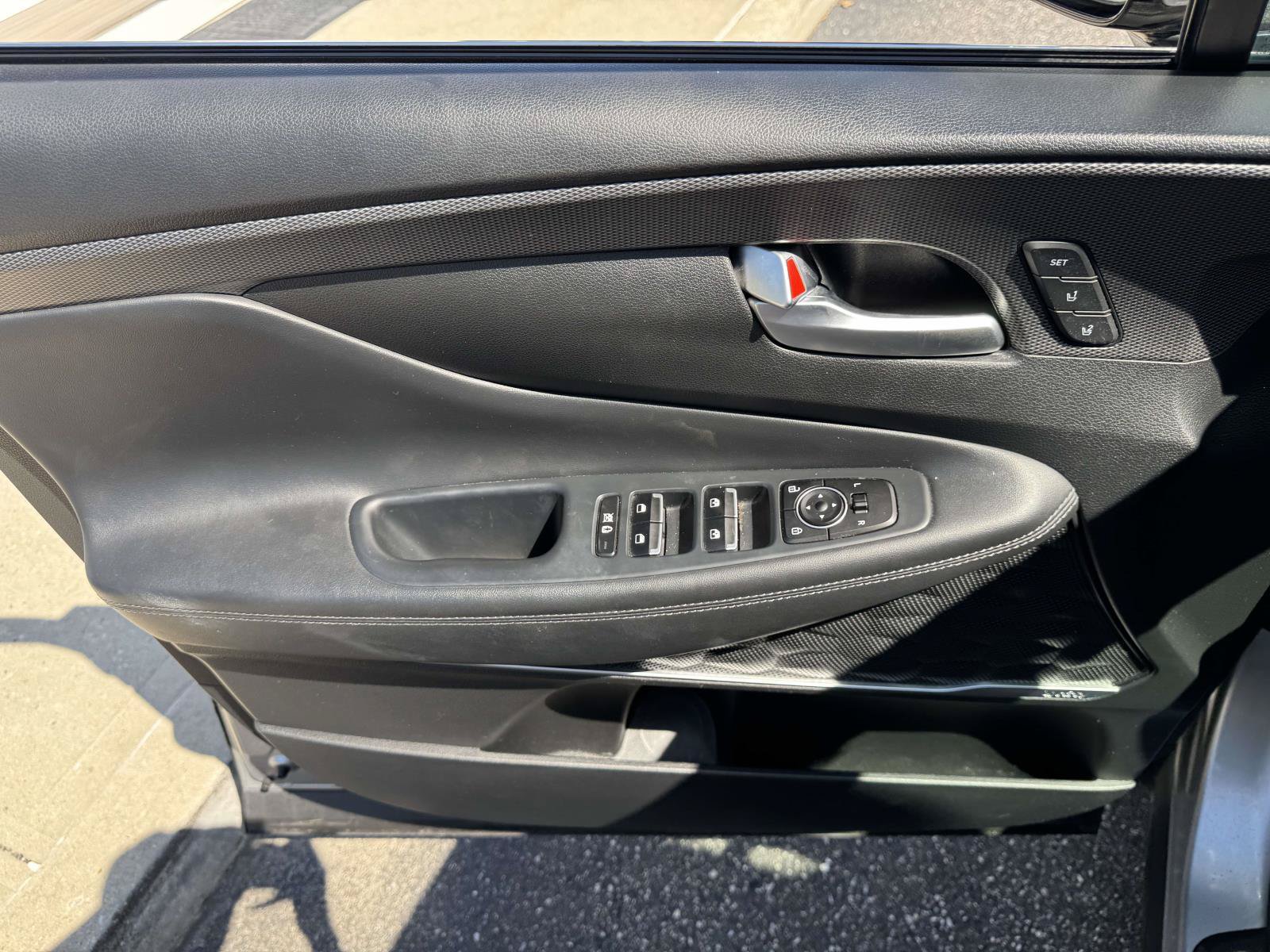 Used 2020 Hyundai Santa Fe Limited AWD/4WD image 14