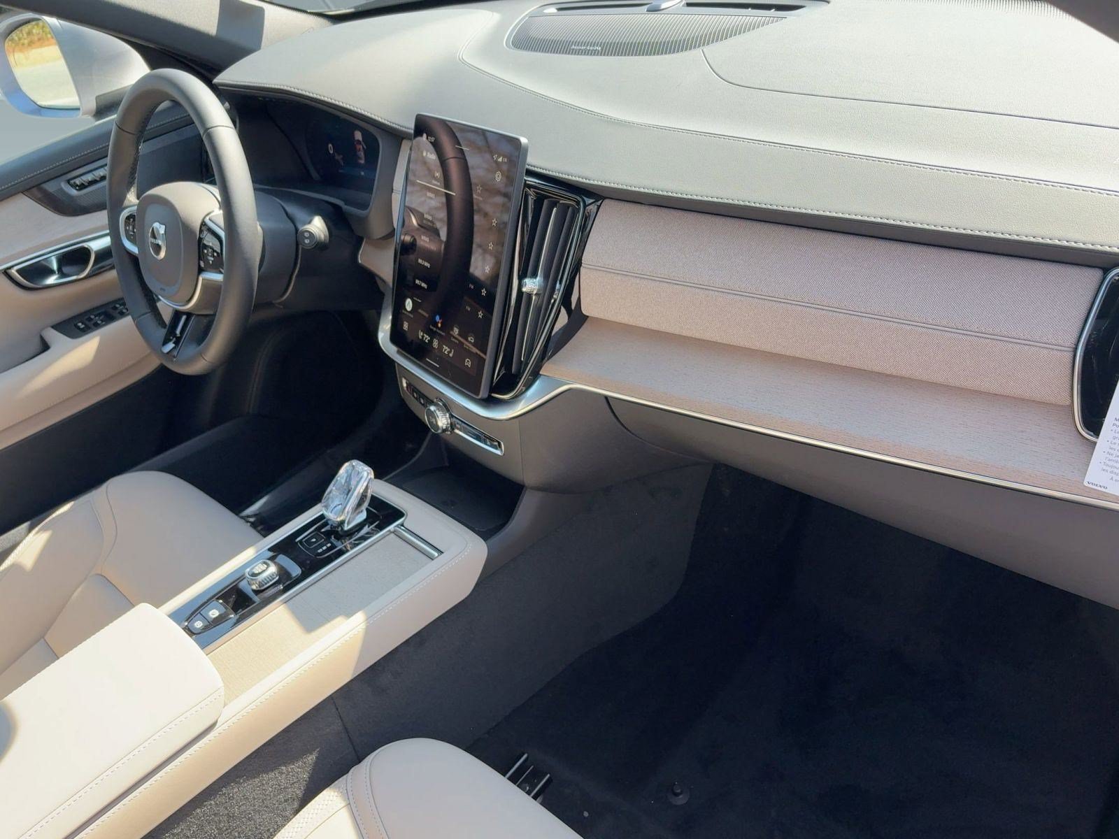 New 2026 Volvo XC90 B6 Plus w/ Protection Package AWD/4WD image 31