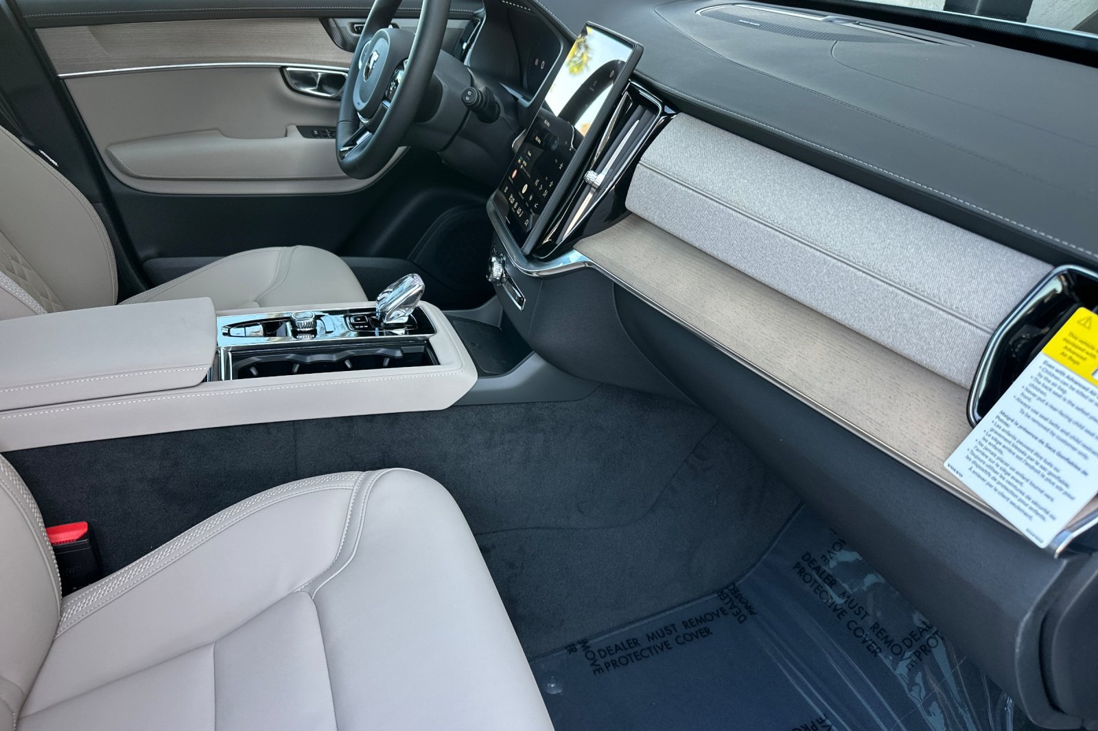 New 2027 Volvo XC90 B6 Plus AWD/4WD image 13