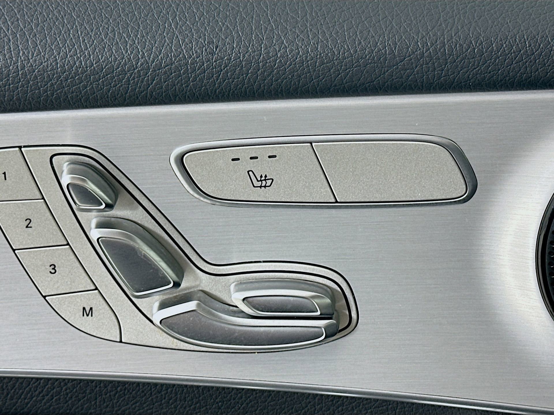 Certified 2022 Mercedes-Benz GLC 300 image 20