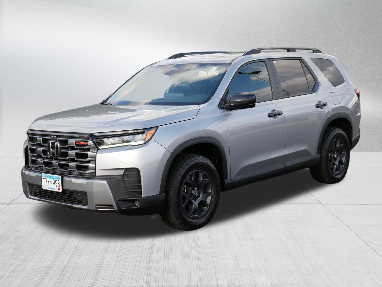 Certified 2026 Honda Pilot TrailSport image 3