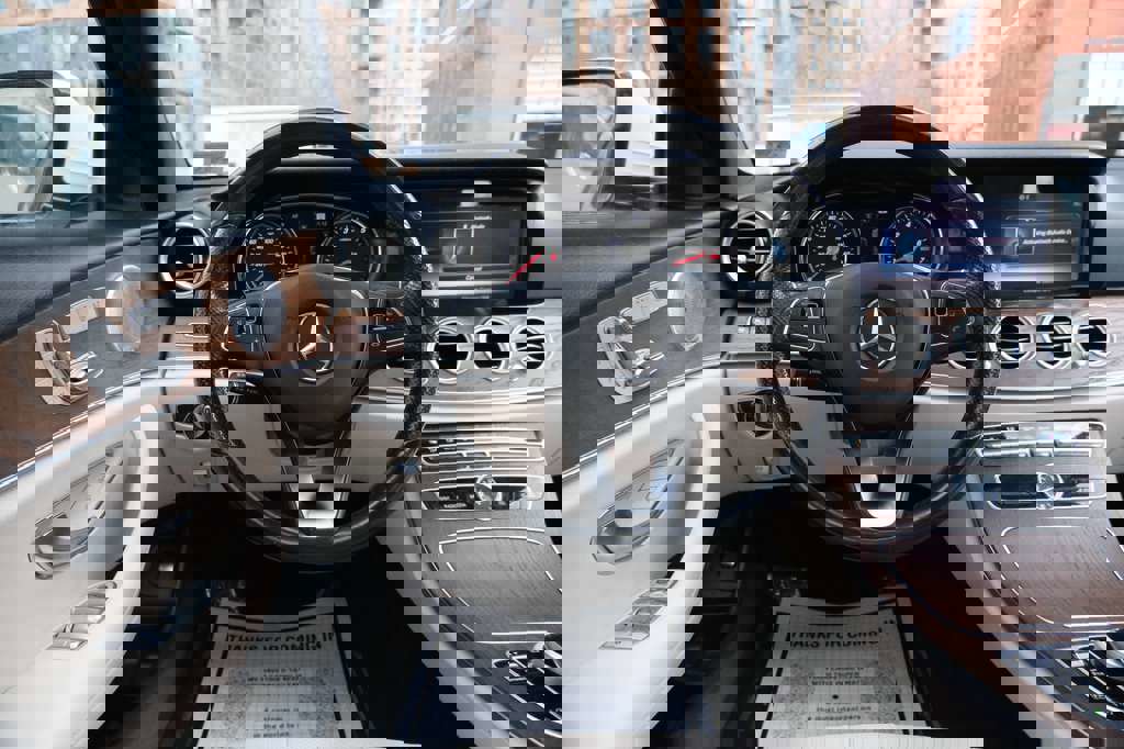 Used 2018 Mercedes-Benz E 300 w/ Premium 3 Package (Q03) image 32