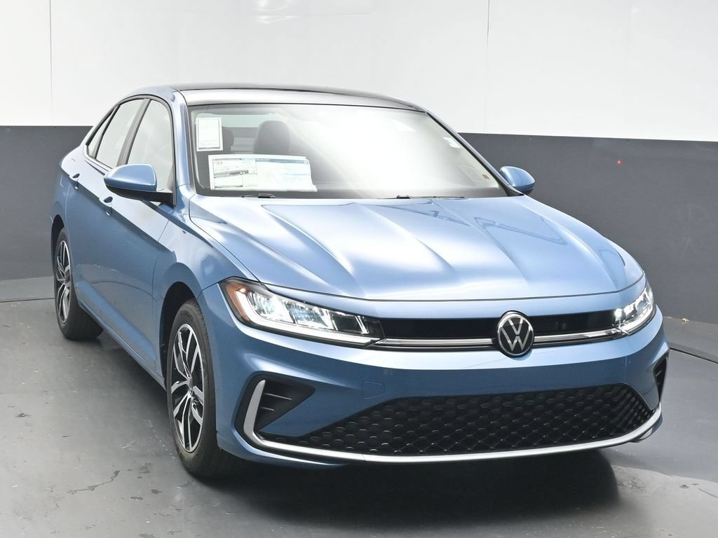 New 2026 Volkswagen Jetta SE FWD image 2