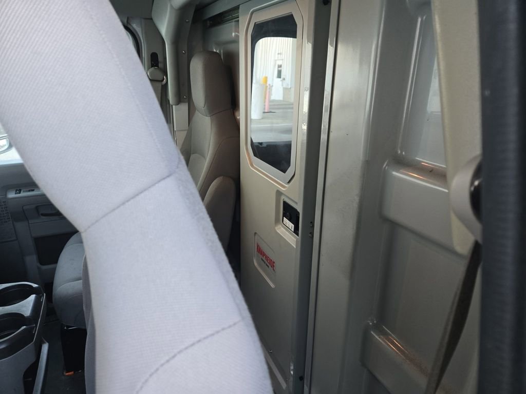 Used 2019 Ford E-350 and Econoline 350 Super Duty w/ Power Windows & Locks Group image 17