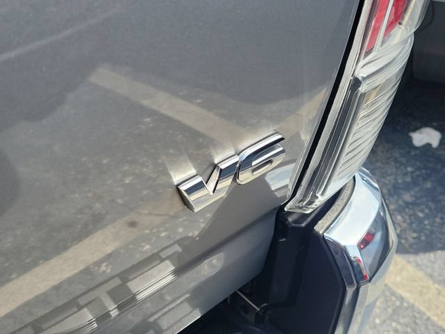 Used 2021 Toyota Tacoma SR5 RWD image 5