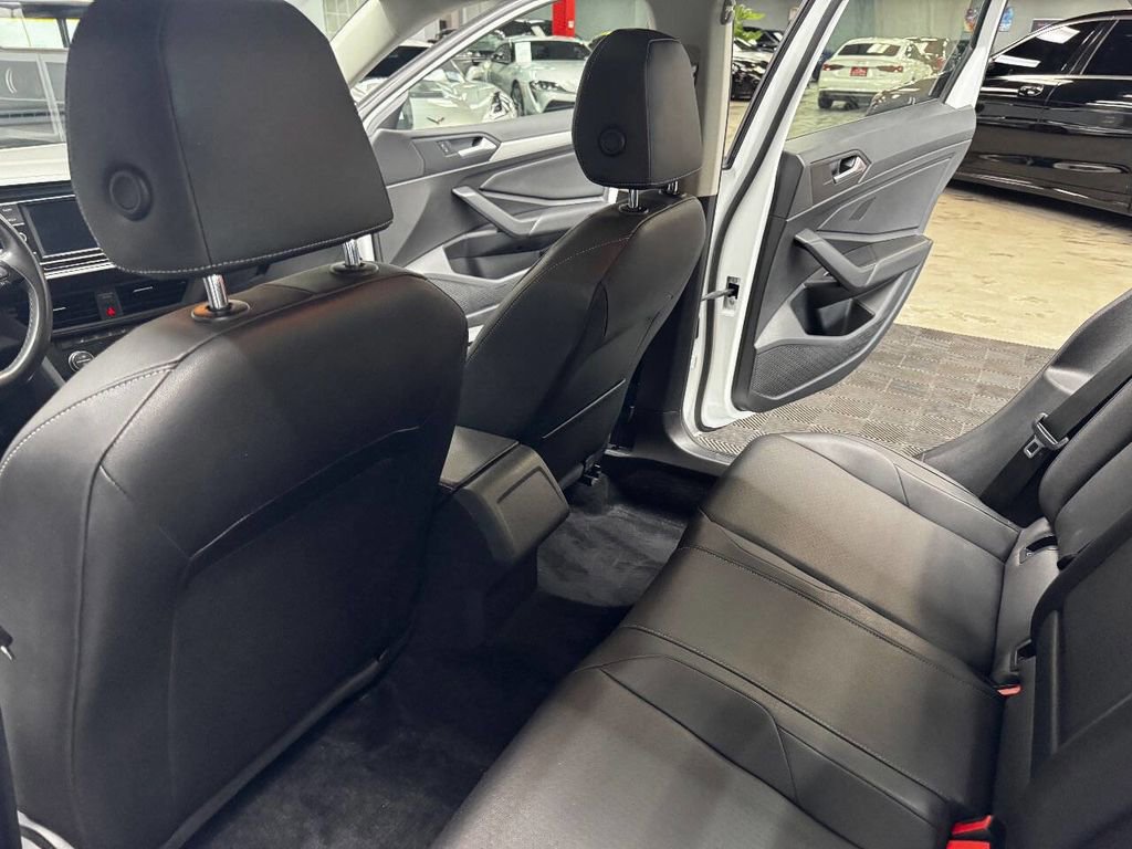 Used 2019 Volkswagen Jetta SE image 43