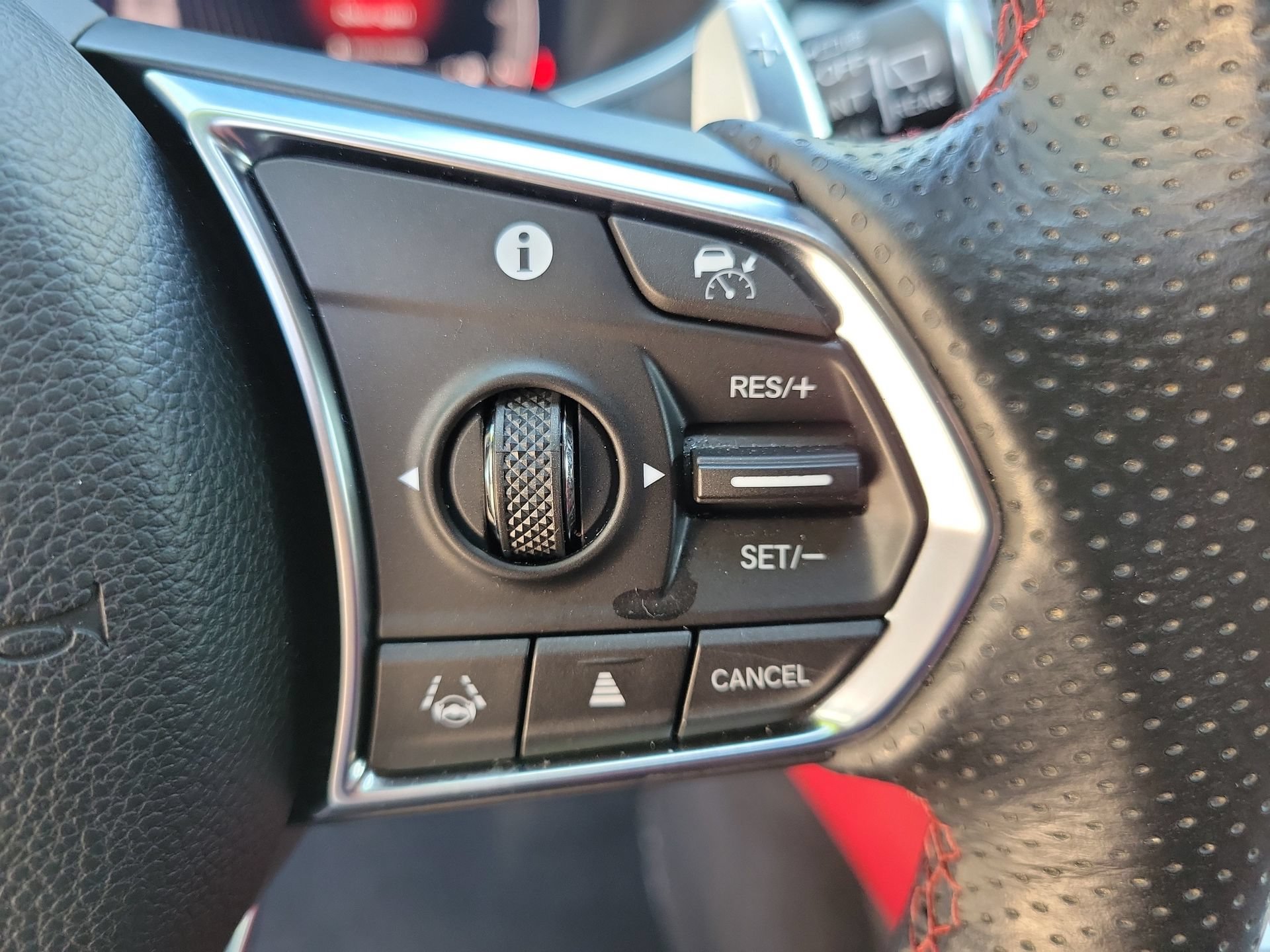 Used 2023 Acura MDX A-Spec AWD/4WD image 37
