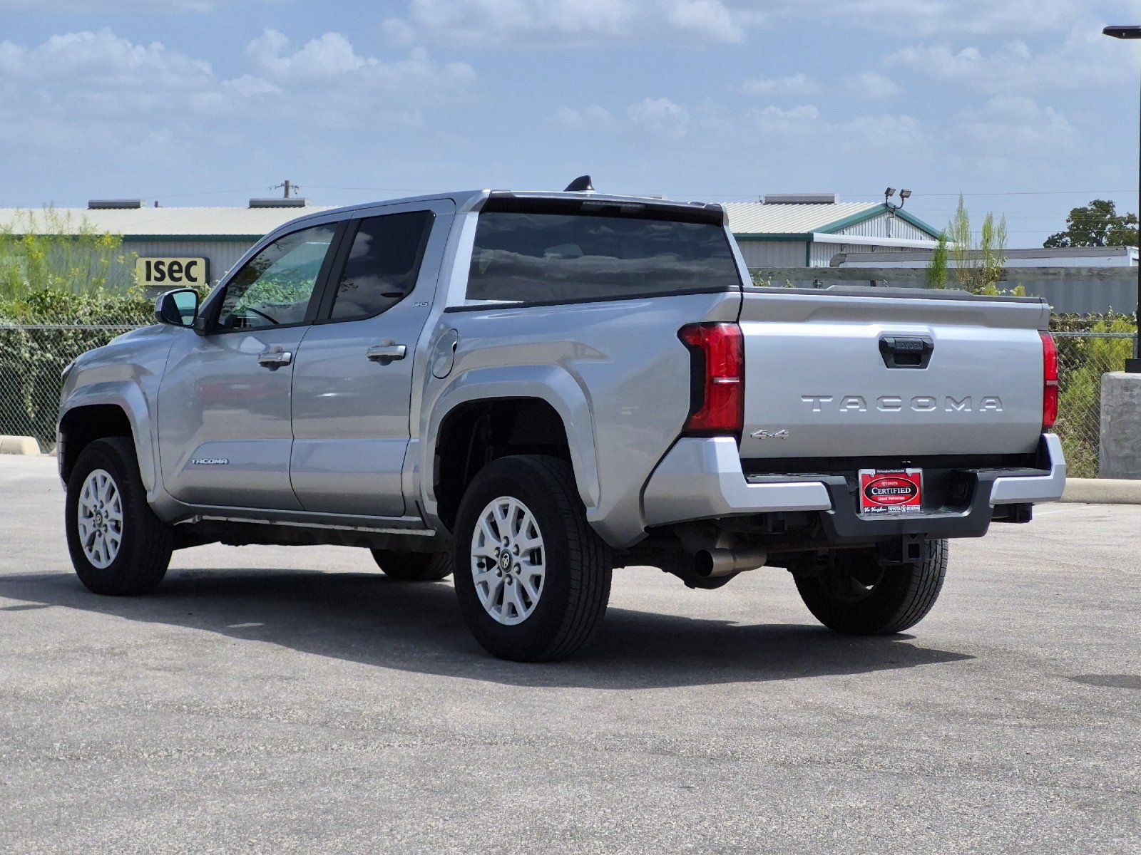 Used 2024 Toyota Tacoma SR5 AWD/4WD image 3