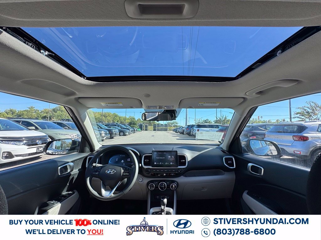 New 2026 Hyundai Venue SEL FWD image 4