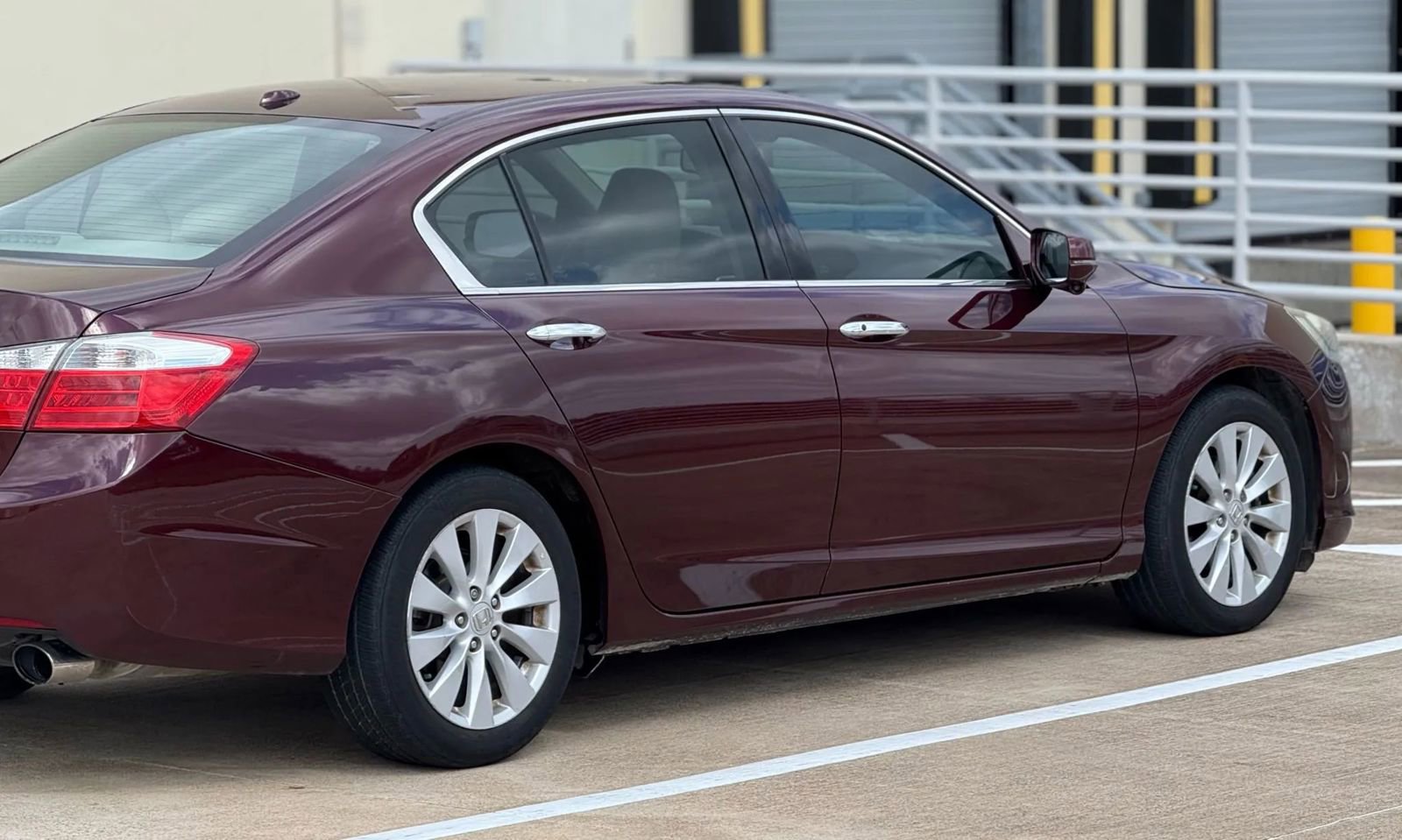 Used 2015 Honda Accord EX-L image 9