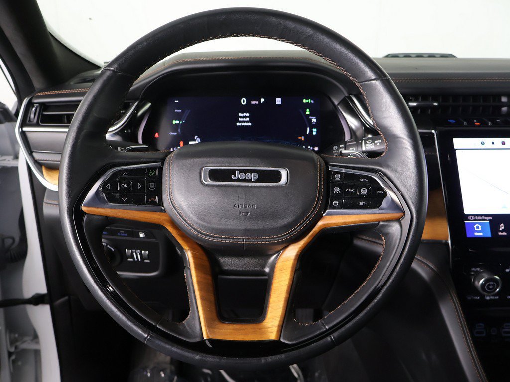 Used 2022 Jeep Grand Cherokee Summit AWD/4WD image 41