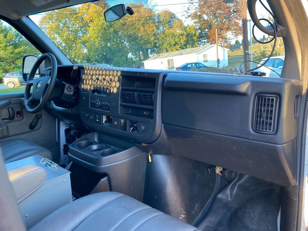 Used 2012 Chevrolet Express 2500 image 22