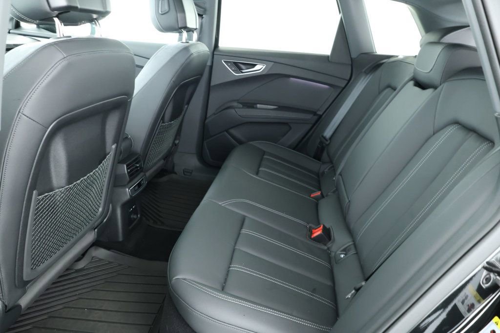 Used 2025 Audi Q4 e-tron Premium image 21