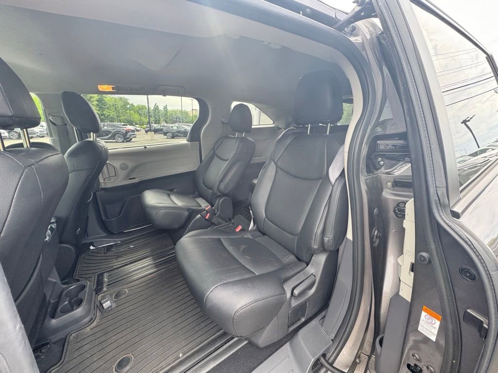 Used 2022 Toyota Sienna LE FWD image 10
