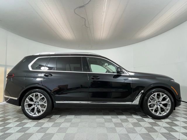 Used 2026 BMW X7 xDrive40i w/ Premium Package image 8