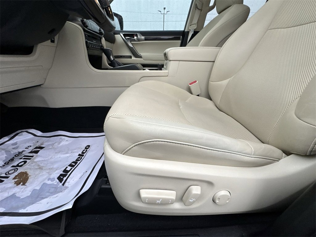 Used 2023 Lexus GX 460 Premium image 12