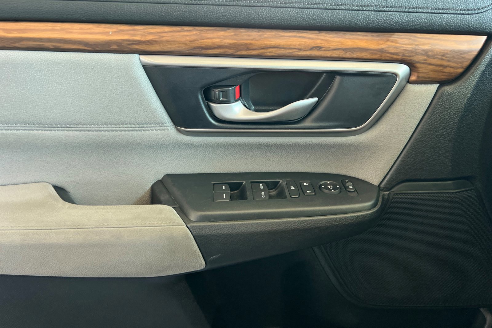 Used 2022 Honda CR-V EX image 11