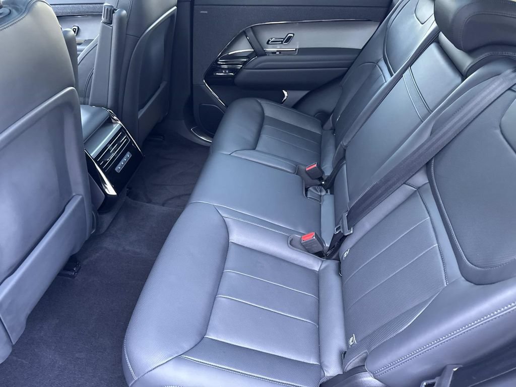 Certified 2025 Land Rover Range Rover Sport Dynamic SE AWD/4WD image 16