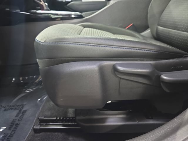 Used 2025 Chevrolet Trax LT FWD image 29
