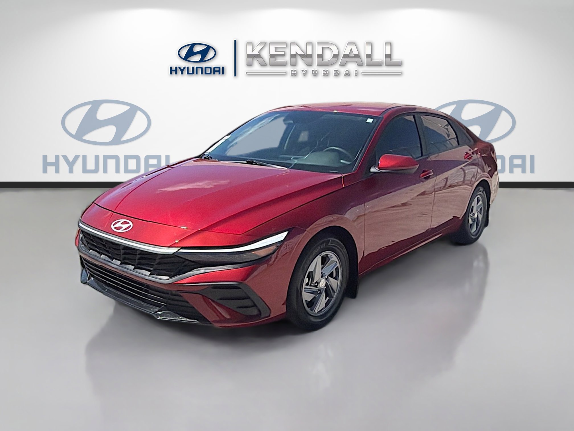 Used 2025 Hyundai Elantra SE image 3