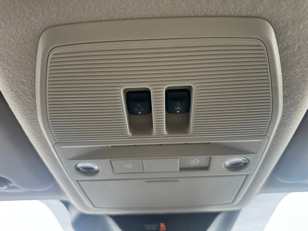 New 2025 Nissan Kicks SR w/ SR Premium Package image 30