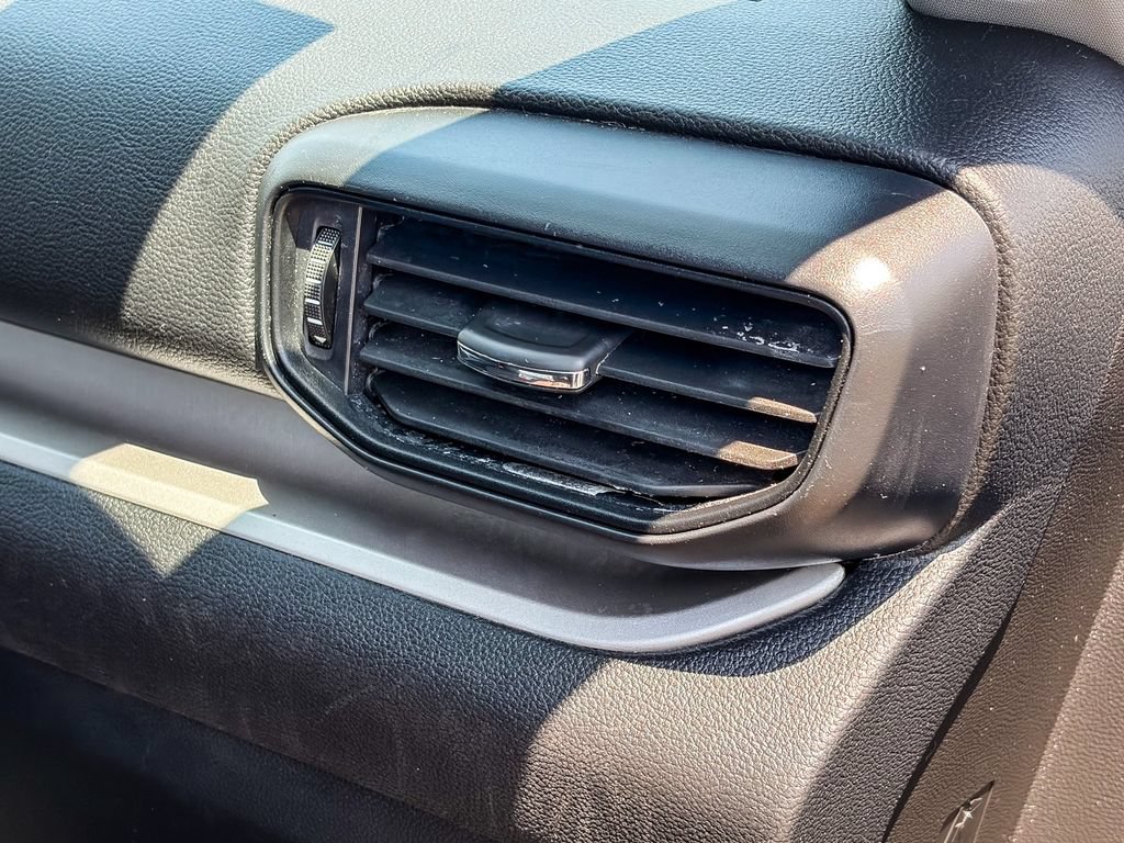 Used 2020 Ford Explorer XLT RWD image 35