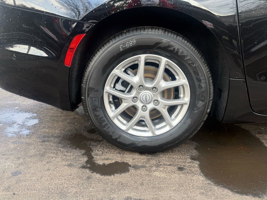 New 2025 Chrysler Pacifica Select FWD image 31