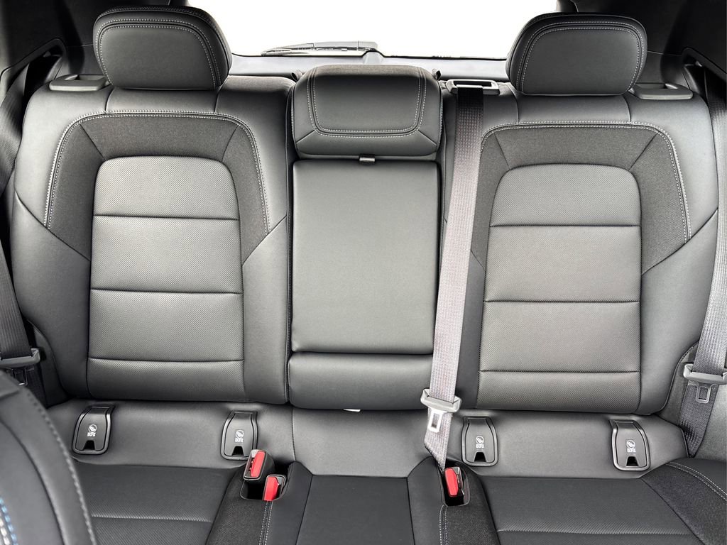 Used 2025 Chevrolet Equinox EV LT w/ Convenience Package II image 21