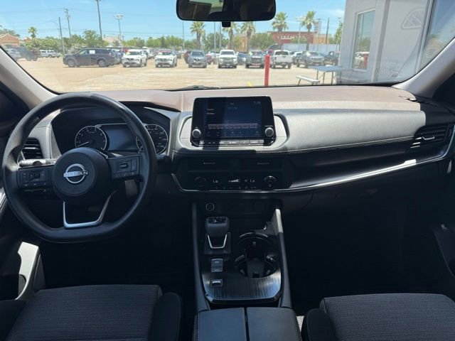 Certified 2023 Nissan Rogue SV FWD image 28