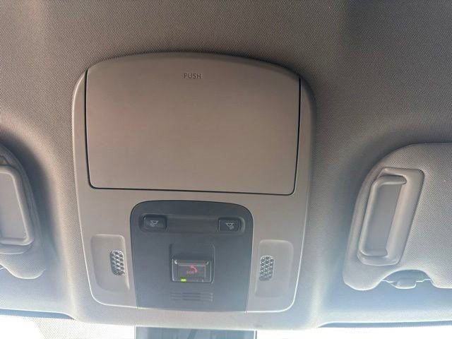 Used 2023 Toyota Camry SE FWD image 32