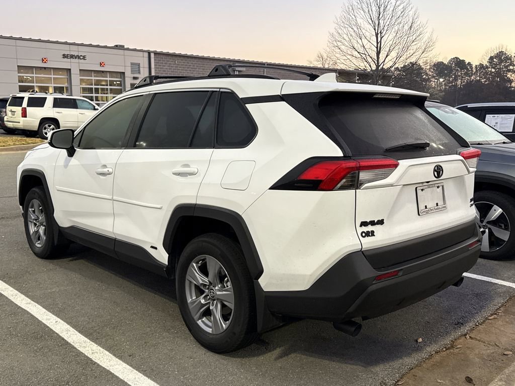 Used 2025 Toyota RAV4 XLE image 6