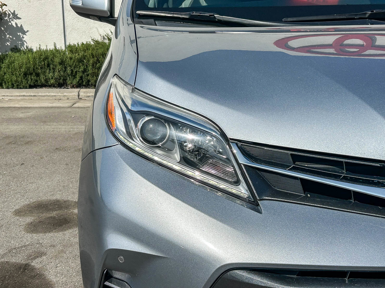 Used 2018 Toyota Sienna Limited w/ Carpet Mat Package image 4