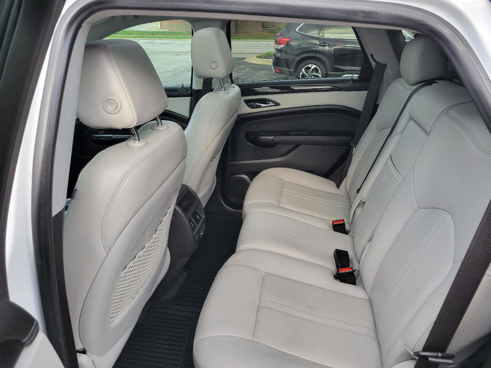 Used 2014 Cadillac SRX Luxury AWD/4WD image 6