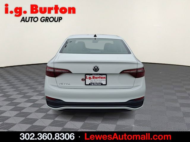 Used 2023 Volkswagen Jetta Sport image 5
