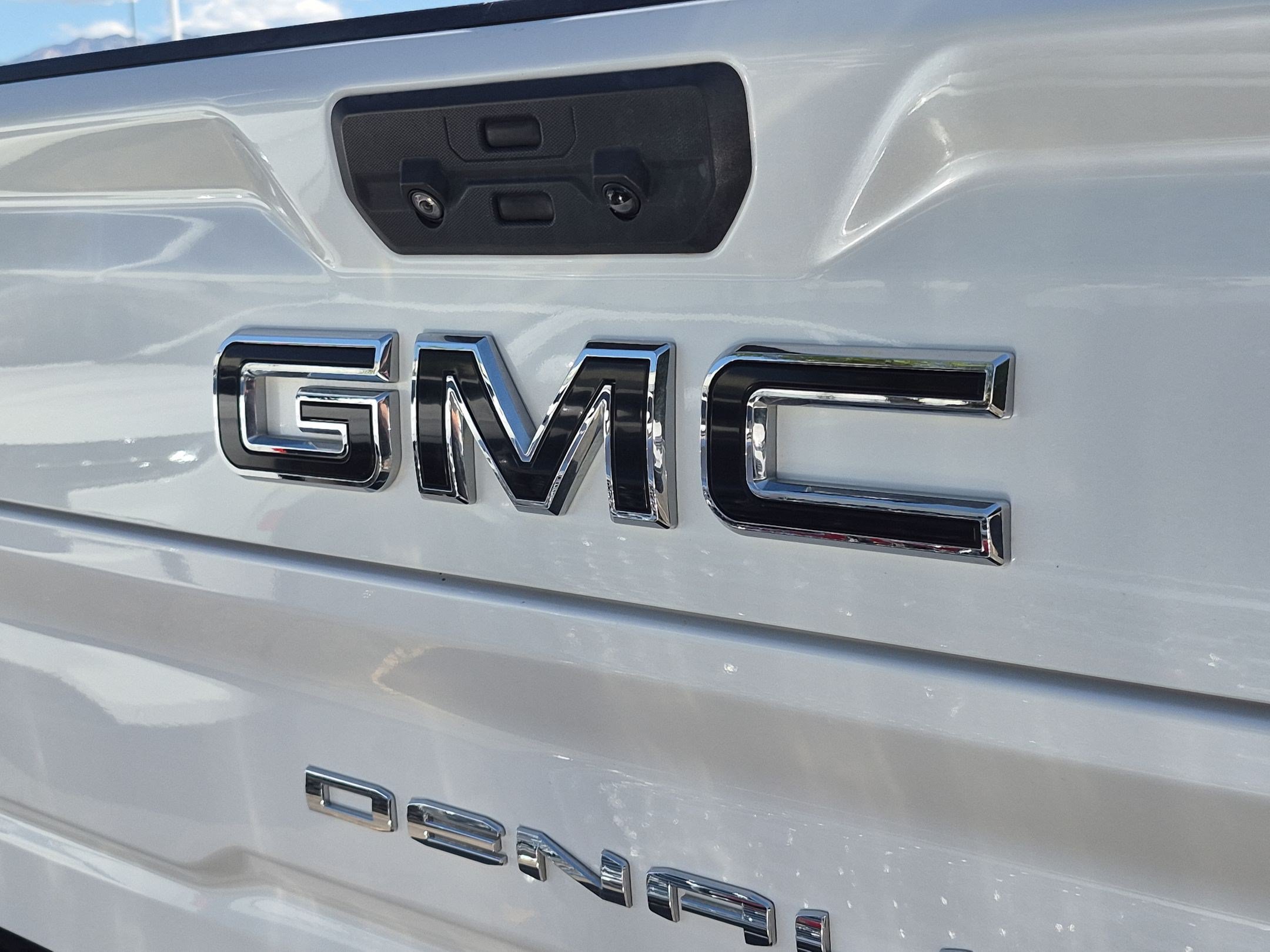 Used 2020 GMC Sierra 3500 Denali w/ Denali Ultimate Package AWD/4WD image 14