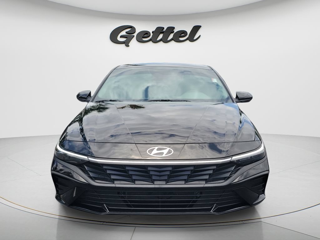 Used 2024 Hyundai Elantra Blue FWD image 2