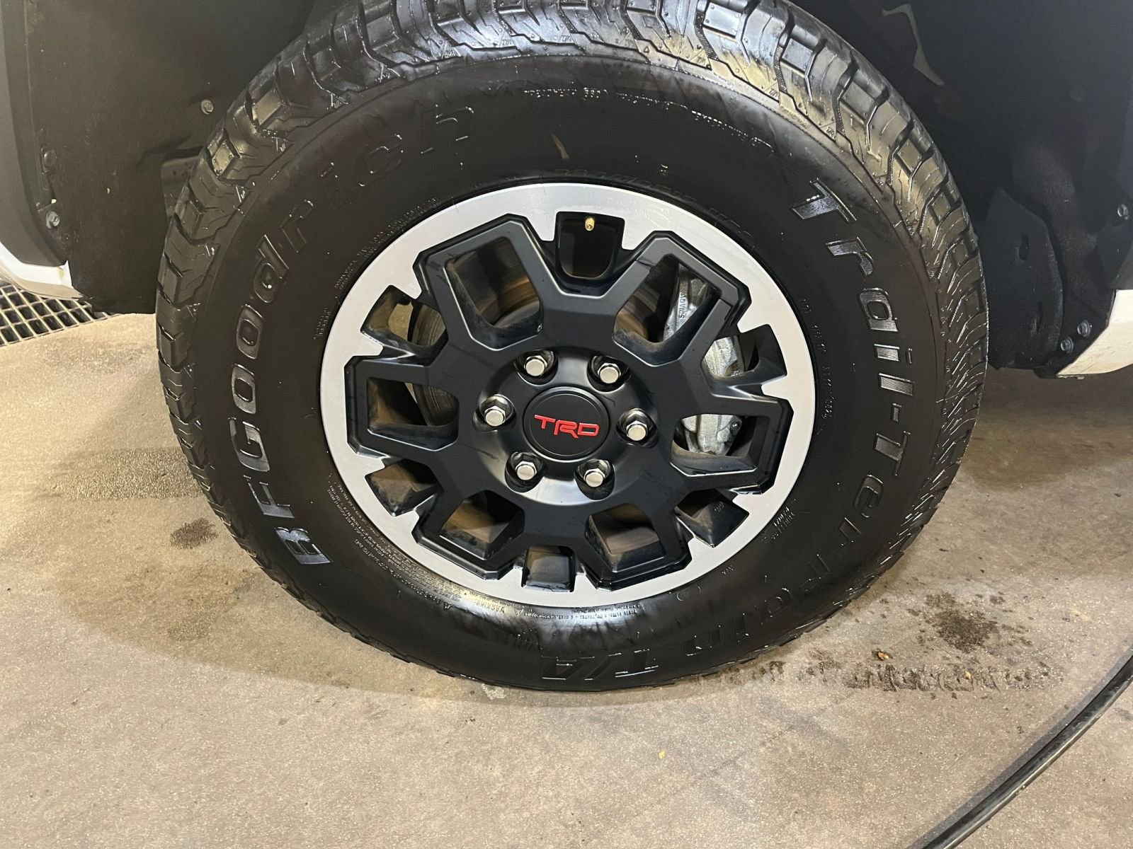 Used 2025 Toyota Tacoma TRD Off-Road image 31