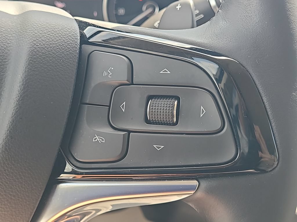 Used 2022 Buick Enclave Essence w/ Sound and Sites Package FWD image 20