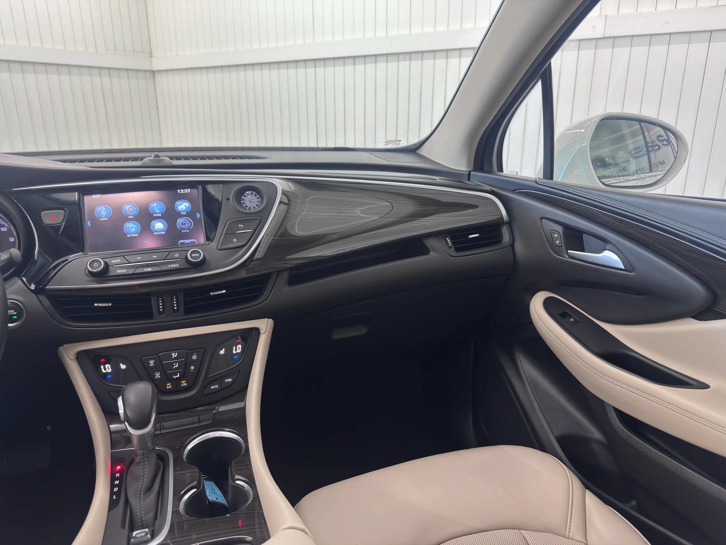 Used 2020 Buick Envision Essence FWD image 16