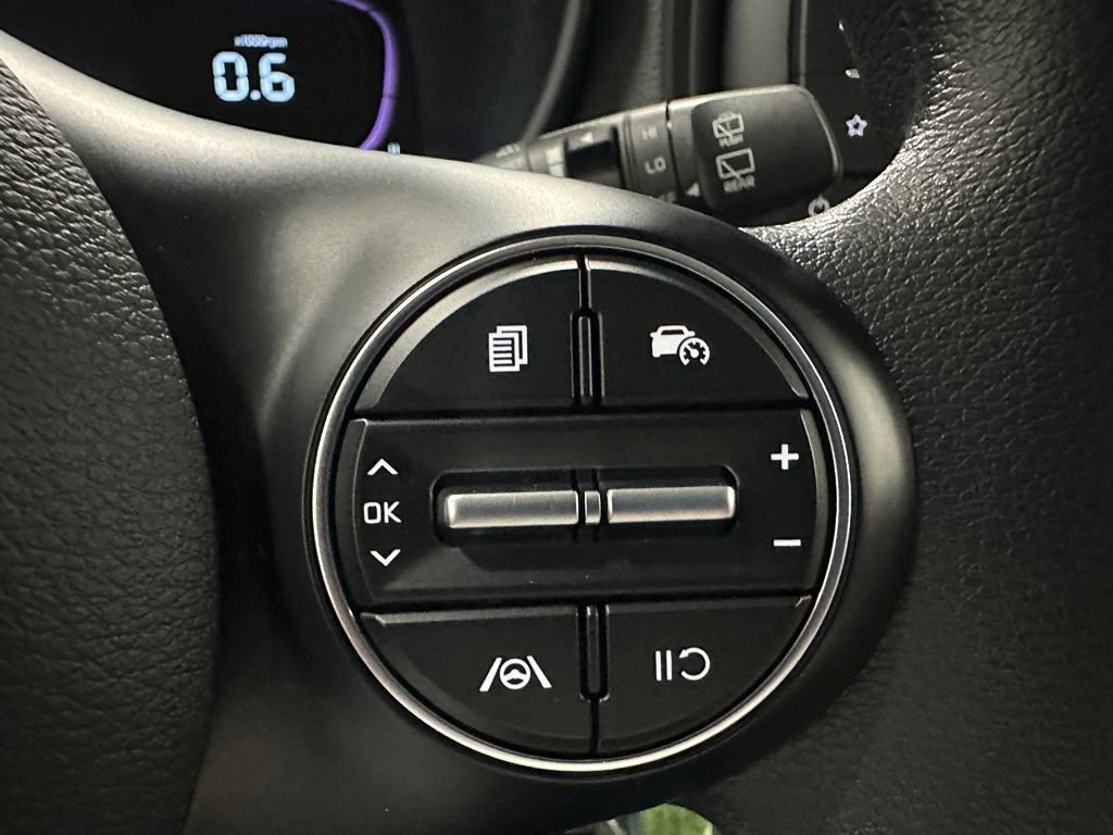 Used 2023 Kia Soul LX w/ LX Technology Package FWD image 20