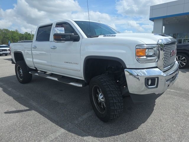 Used 2017 GMC Sierra 2500 Denali w/ Duramax Plus Package image 4
