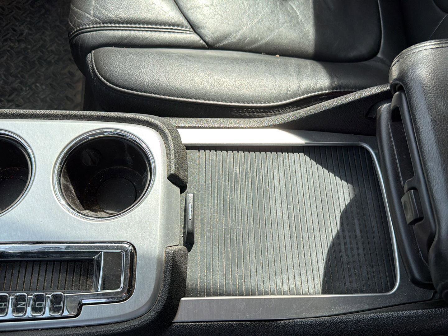 Used 2008 GMC Acadia SLT w/ Convenience Package image 19