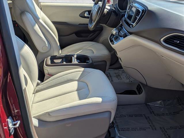Used 2020 Chrysler Pacifica Touring-L image 20