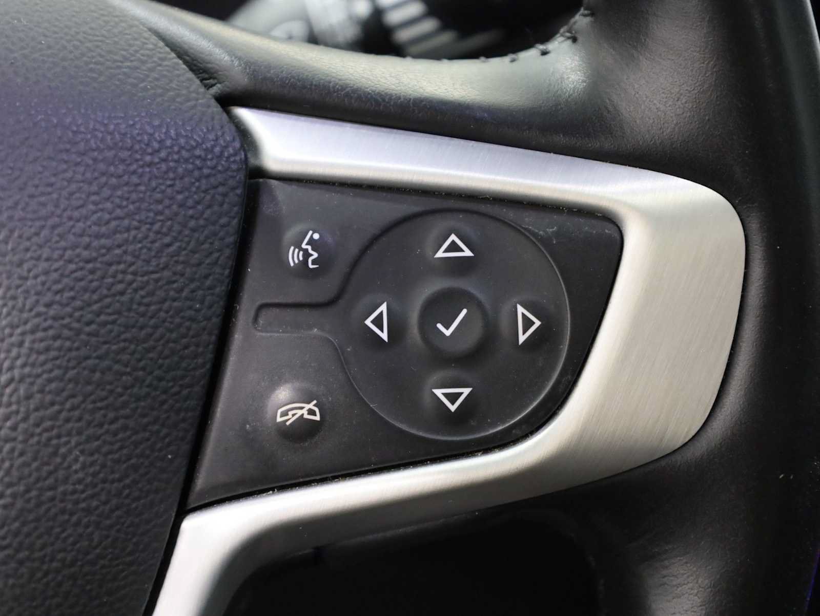 Used 2021 GMC Terrain SLT w/ Infotainment Package II AWD/4WD image 25