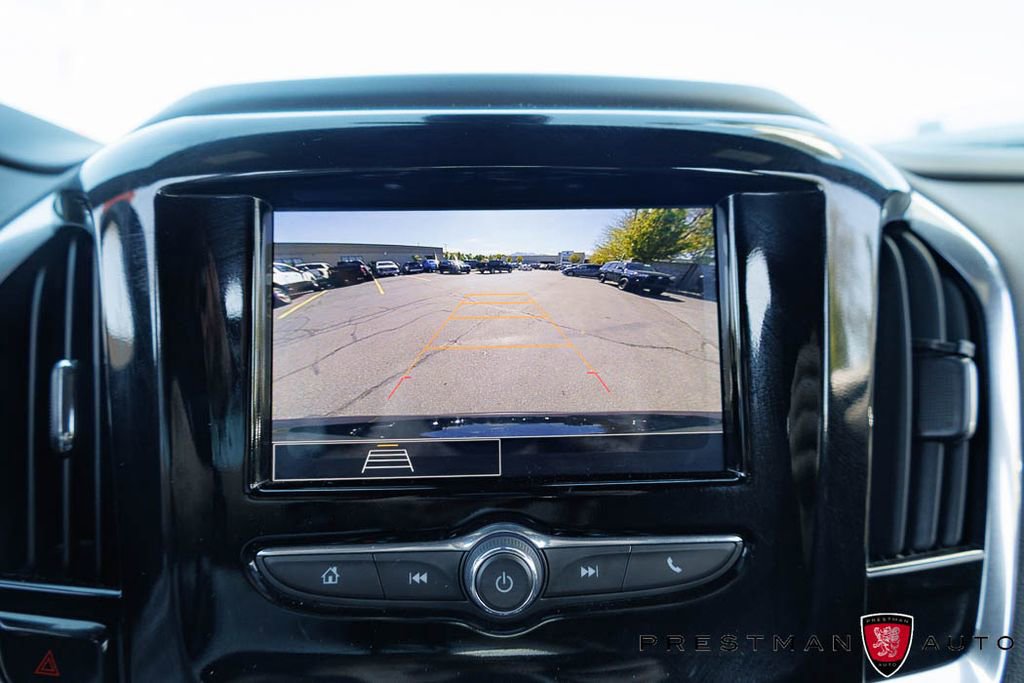Used 2023 Chevrolet Traverse LT FWD image 29