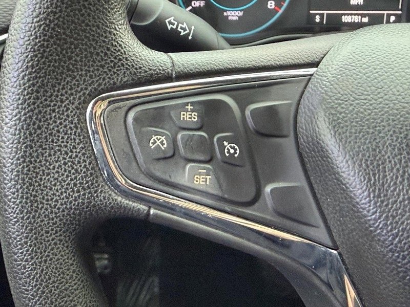 Used 2017 Chevrolet Cruze LT image 20